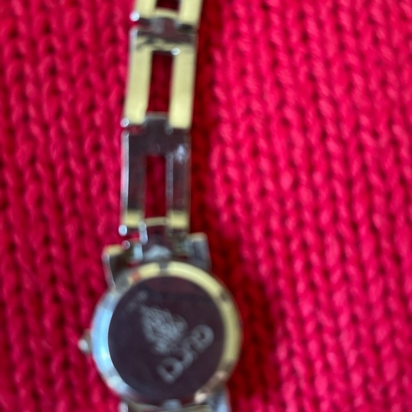 AUTHENTIC  RARE GUCCI changing face mood to green/blue, violet colors  watch🔥🔥 - Picture 3 of 10